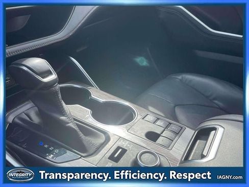 Used 2023 Toyota Highlander Limited image 30