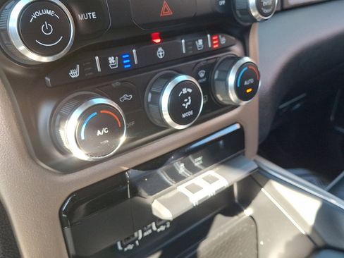 Certified 2022 RAM 1500 Laramie image 29