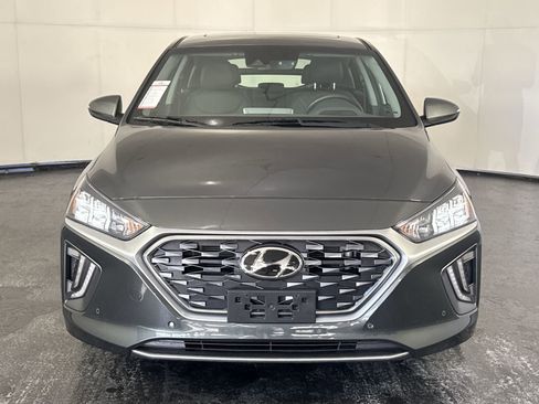 Used 2022 Hyundai Ioniq Limited image 4