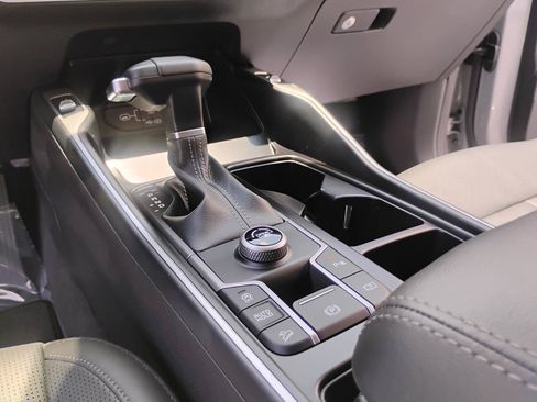 Used 2024 Kia Sorento S w/ Panoramic Sunroof Package FWD image 49