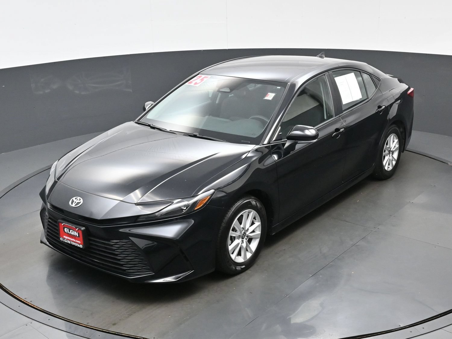 Used 2025 Toyota Camry LE FWD image 36