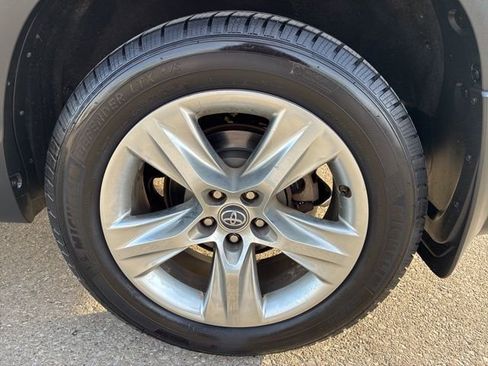 Used 2016 Toyota Highlander Limited image 14