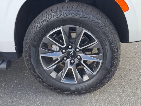 Used 2023 Chevrolet Tahoe Z71 w/ Luxury Package image 9