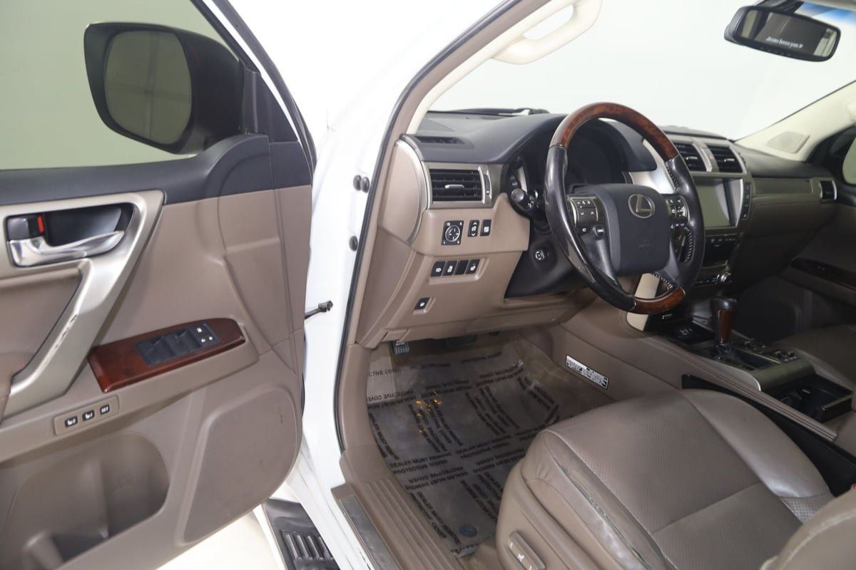 Used 2015 Lexus GX 460 Luxury AWD/4WD image 42