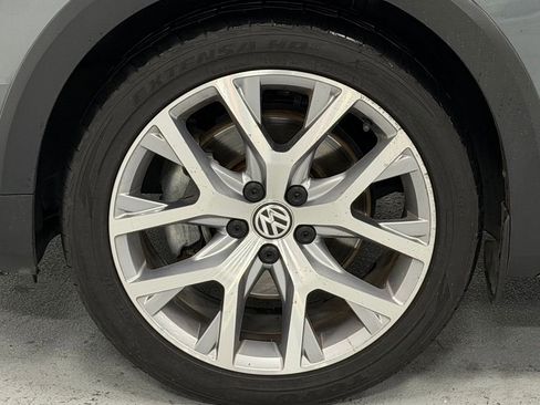 Used 2019 Volkswagen Golf Alltrack SE image 7