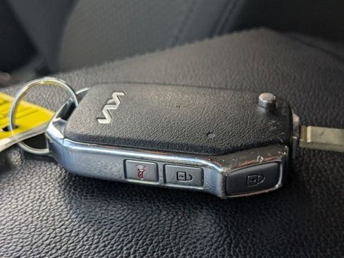 Certified 2024 Kia Sportage LX image 34