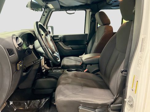 Used 2014 Jeep Wrangler Unlimited Sport w/ Quick Order Package 24S image 10