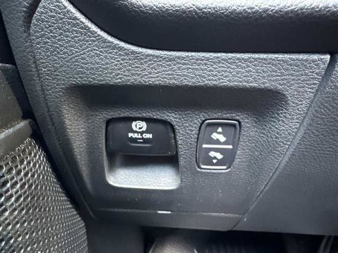 Used 2023 RAM 1500 Big Horn AWD/4WD image 22