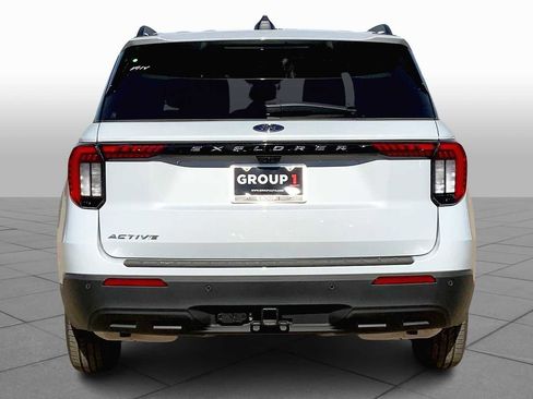 New 2026 Ford Explorer Active image 4
