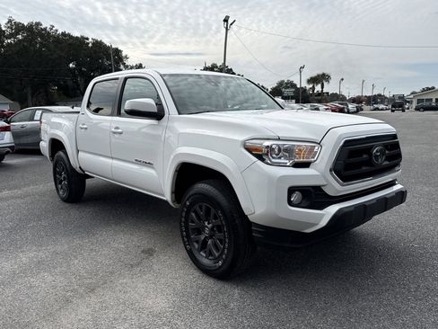 Used 2023 Toyota Tacoma SR5 w/ Technology Package AWD/4WD image 7