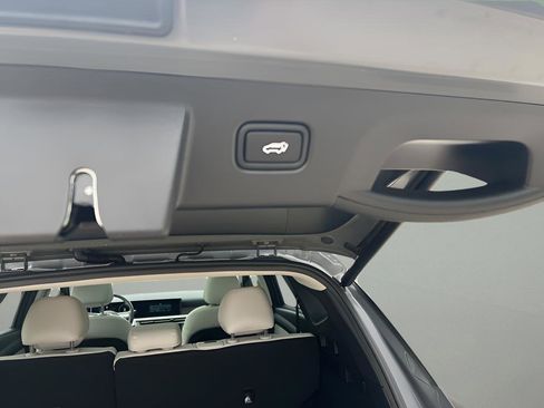 Used 2025 Hyundai Tucson Limited image 9