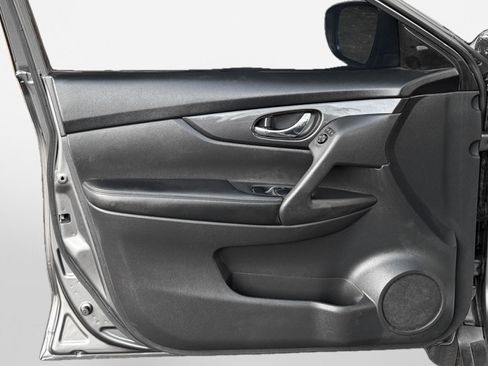 Used 2019 Nissan Rogue SV AWD/4WD image 14