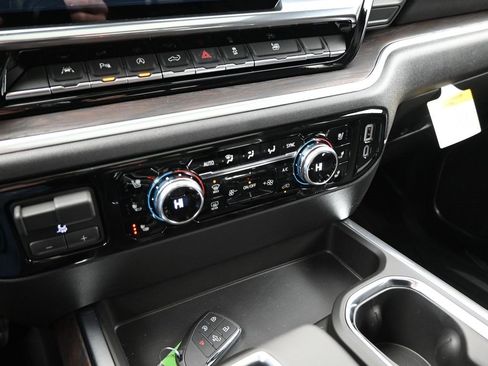 New 2026 GMC Sierra 1500 SLT w/ SLT Premium Plus Package image 13