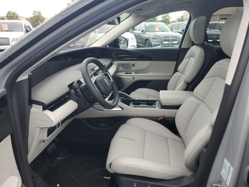 New 2026 Lincoln Nautilus Reserve AWD/4WD image 11