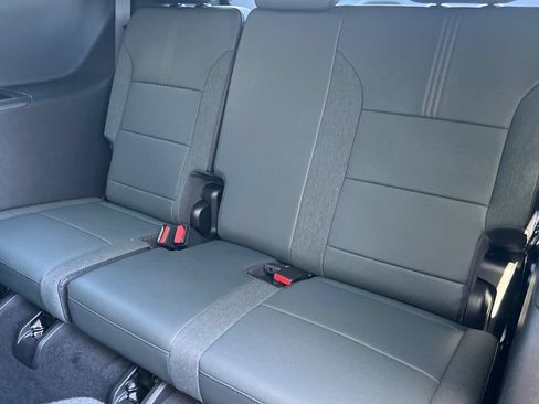 New 2026 GMC Acadia AT4 w/ Luxury Package AWD/4WD image 12