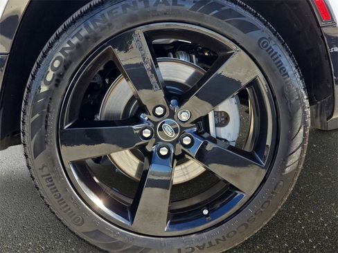 Used 2023 Land Rover Defender 130 X-Dynamic SE image 35