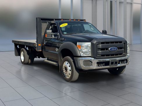 Used 2015 Ford F550 2WD Regular Cab Super Duty image 2