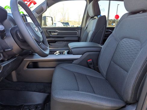 New 2026 RAM 1500 4x4 Crew Cab image 10