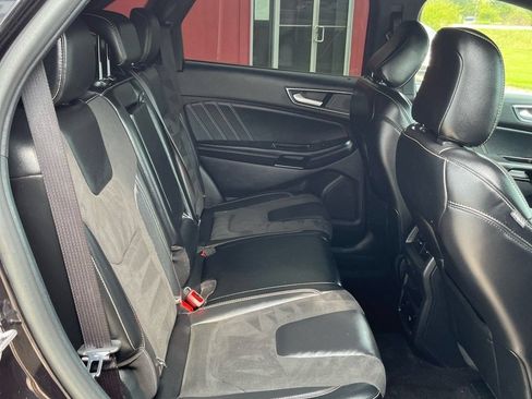 Used 2020 Ford Edge ST w/ Equipment Group 401A AWD/4WD image 16