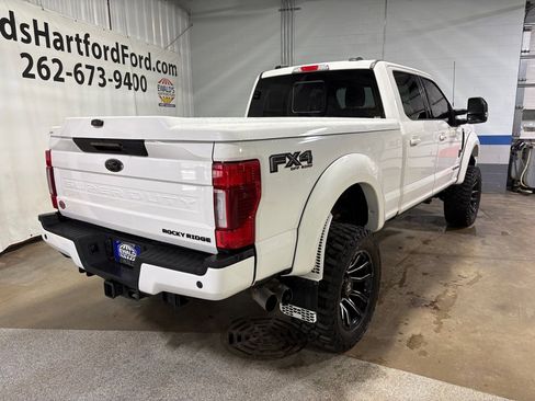 Used 2022 Ford F250 Lariat w/ Black Appearance Package image 10