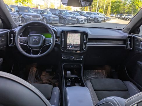 Used 2023 Volvo C40 P8 Recharge Ultimate AWD/4WD image 25