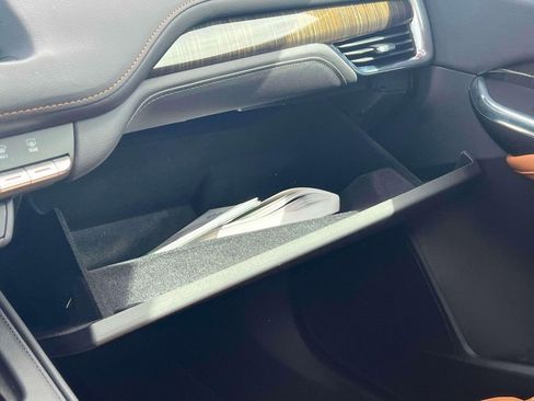 Used 2023 Cadillac XT4 Sport image 28