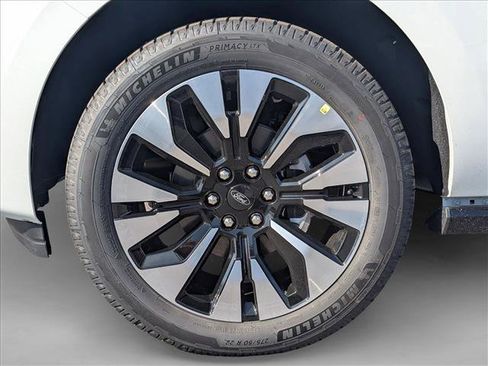 New 2025 Ford Expedition Max Platinum w/ Driver's Package image 9