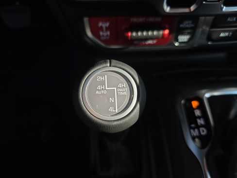 New 2025 Jeep Wrangler Unlimited Rubicon image 10