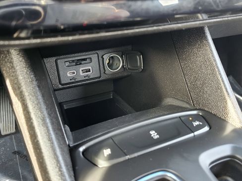 Used 2023 Chevrolet Bolt LT image 9