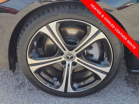 Used 2025 Mercedes-Benz C 300 Sedan image 7