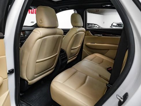 Used 2019 Cadillac XT5 Luxury FWD image 34