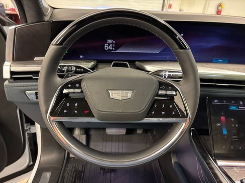 New 2026 Cadillac Escalade IQL Luxury w/ LPO, Floor Liner Package image 37