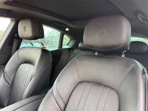 Certified 2023 Maserati Levante GT image 13