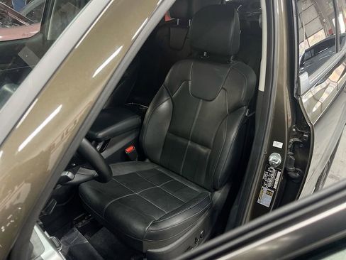 Used 2023 Kia Telluride EX image 20