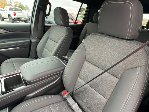 New 2026 Chevrolet Traverse LT image 15