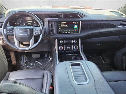 Used 2023 GMC Yukon Denali AWD/4WD image 12