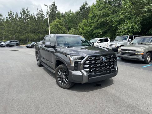 Used 2022 Toyota Tundra Platinum AWD/4WD image 4