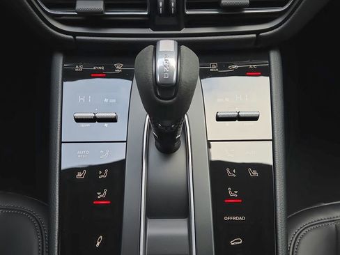 Certified 2026 Porsche Macan GTS image 13
