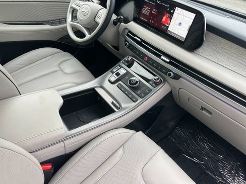 Used 2024 Hyundai Palisade Calligraphy FWD image 17