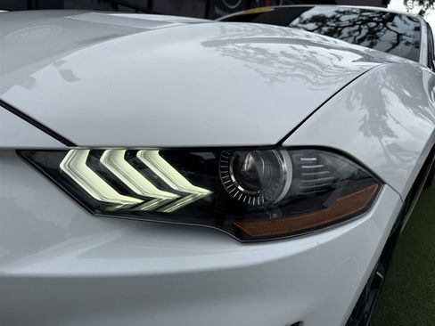 Used 2020 Ford Mustang Coupe RWD image 10