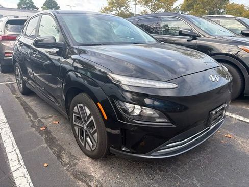 Used 2023 Hyundai Kona SE w/ Cargo Package FWD image 9
