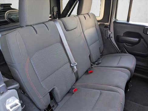 Used 2021 Jeep Wrangler Unlimited Rubicon image 19