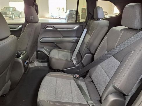 Used 2026 GMC Acadia Elevation FWD image 13