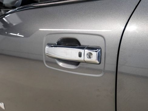 Used 2021 Nissan Titan SV w/ SV Convenience Package AWD/4WD image 35