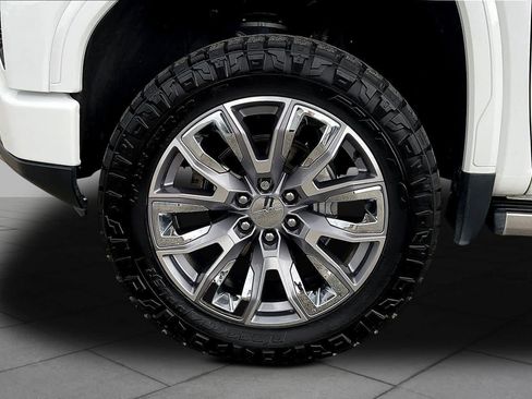 Used 2022 GMC Sierra 1500 Denali w/ Denali Reserve Package image 11