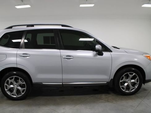 Used 2016 Subaru Forester 2.5i Touring w/ Eyesight & Navigation System AWD/4WD image 11