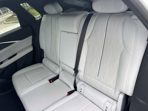 Used 2024 Cadillac Lyriq Luxury RWD image 13