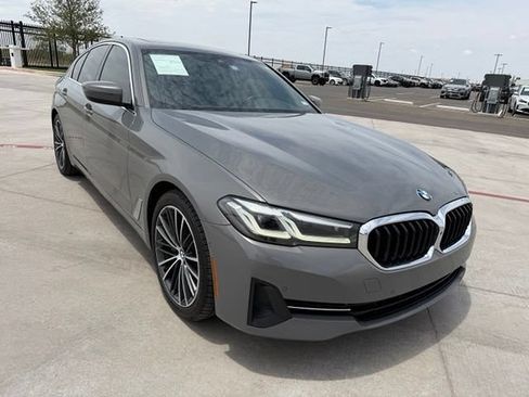 Used 2021 BMW 530i w/ Convenience Package RWD image 2