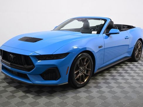 Used 2025 Ford Mustang GT Premium RWD image 11
