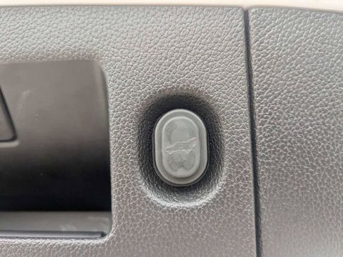 Used 2018 Chevrolet Tahoe LT RWD image 14